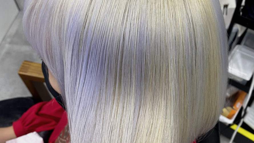 ブリーチ毛のホームケアってどうすればいいの ３年間ホワイトヘアを保ってきた美容師が解説 ミザのヘアカタ